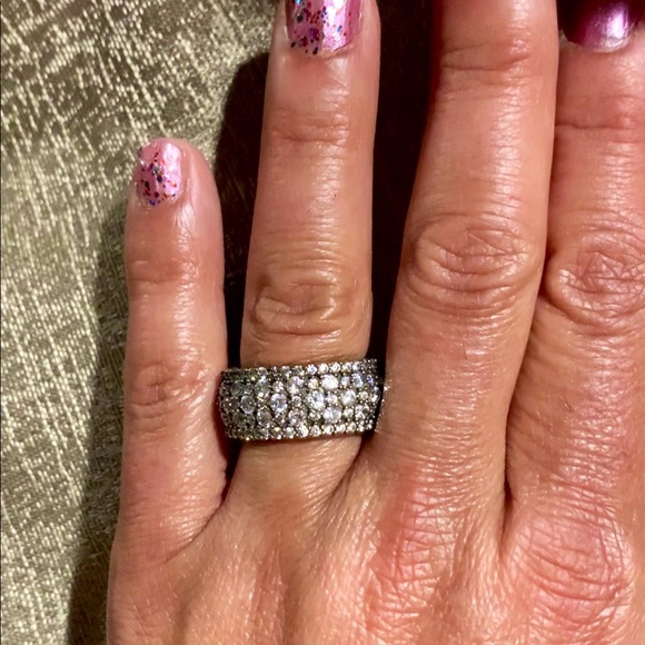 Eternity Band Encrusted w/ Crystal Topaz Size 7.5 - Picture 8 of 8